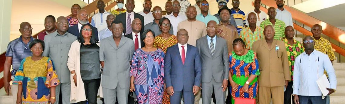 Le Ministre KOUADIO Konan Bertin au service des centrales syndicales de Côte d’Ivoire et les invite tous à se disposer à la paix et à la réconciliation à travers un partenariat sur le dialogue social.