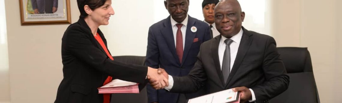 Signature de Convention : Interpeace et le Ministère de la Réconciliation et de la Cohésion Nationale s’engage pour la Paix à la faveur des prochaines élections en Côte d’ivoire.