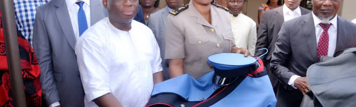 Culture : Le Ministre KOUADIO Bertin Konan habille la fanfare de Bengassou, puis met les acteurs au défi pour un résultat.